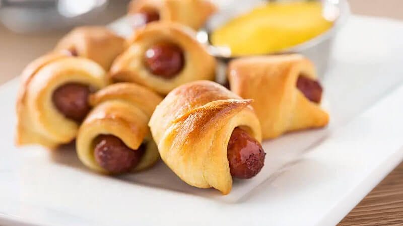 A few pigs in a blanket snack